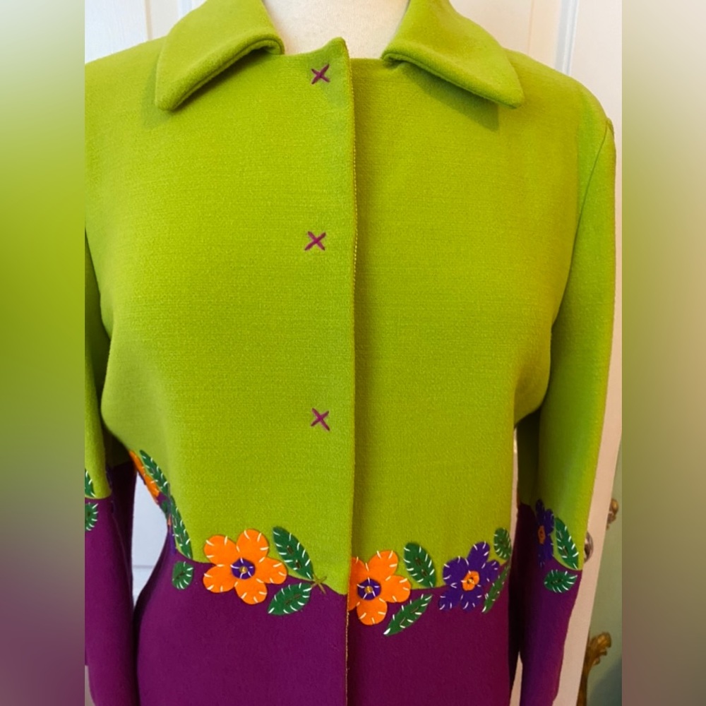 MOSCHINO Cheap and Chic Chartreuse Violet Wool Crepe 2pc Suit Flowers 10 New - Picture 5 of 9